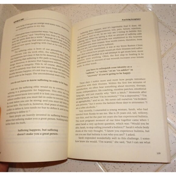 Happiness Now! Timeless Wisdom for Feeling Good FAST by Robert Holden Book - Picture 2 of 5